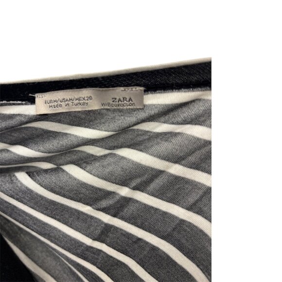 Zara With Collection Black & White T-Shirt – Modern & Edgy - Picture 4 of 8